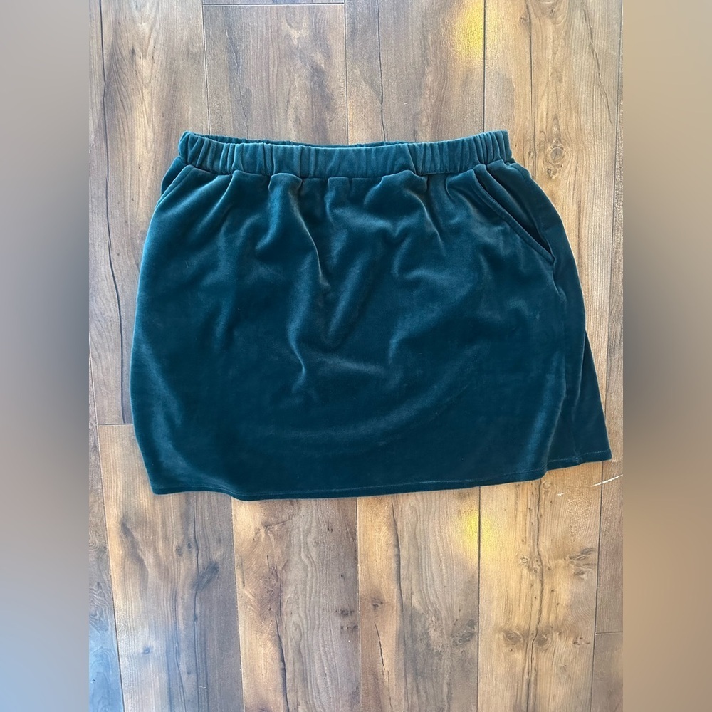 Copper Key Girls XL Green Velvet Mini Skirt Elastic Waist Pockets Cozy Chic